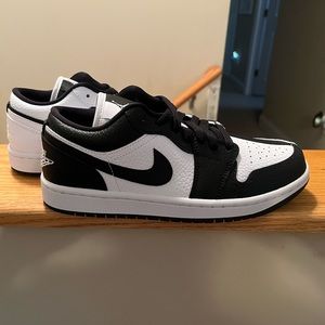 Jordan 1 lows “homage”, black and white, women’s size 7, BRAND NEW